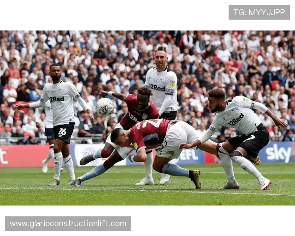 足球新星全综近期表现稳健，持续提升备受期待